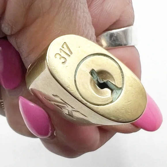 Authentic Louis Vuitton Brass Lock #317 No Key with After Market Box Chain 24” - Picture 5 of 15